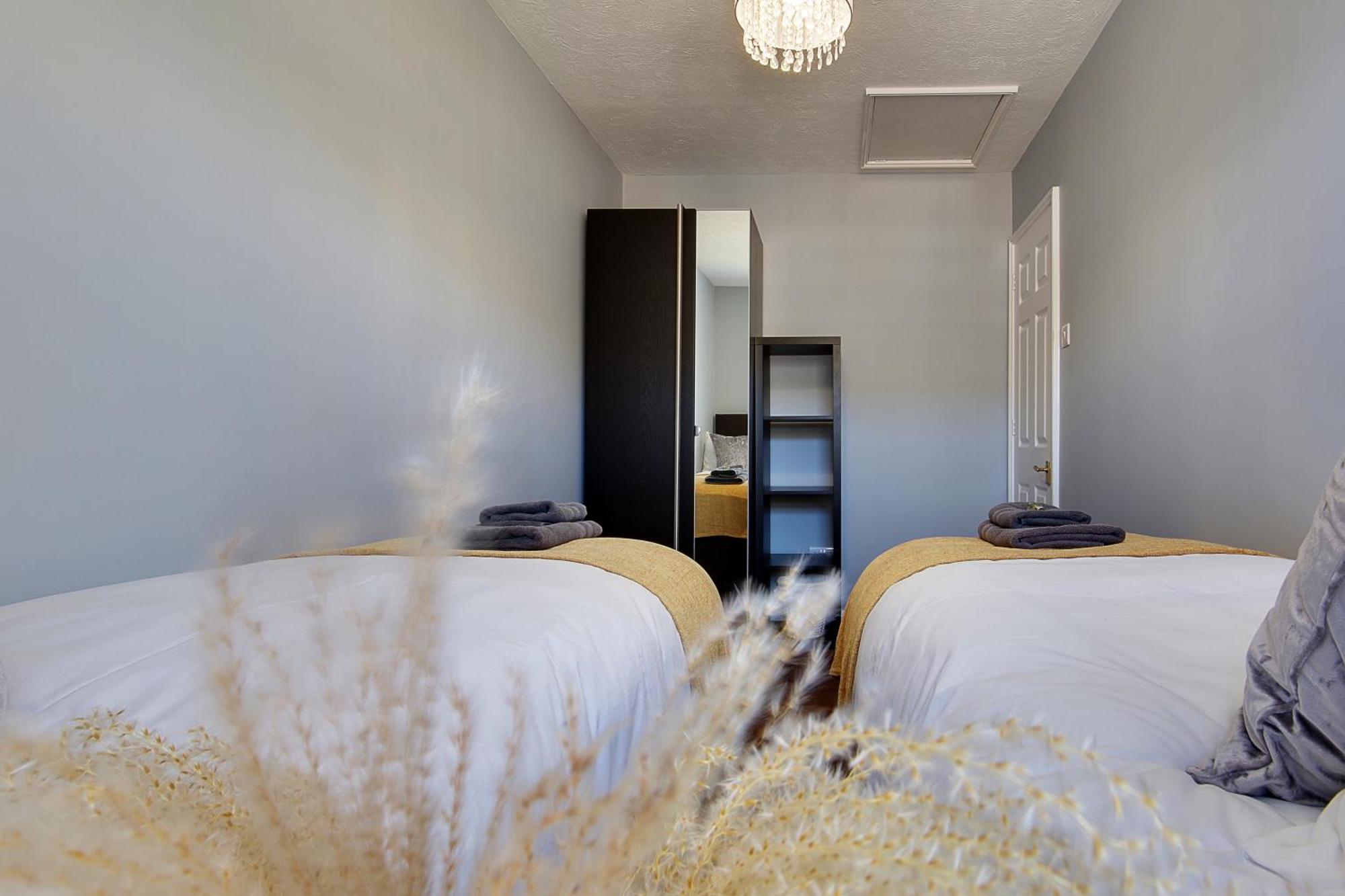Вилла 14 Oxford Mews - 5 Star Living For Up To 10 People Саутгемптон Экстерьер фото