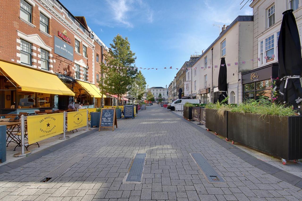 Вилла 14 Oxford Mews - 5 Star Living For Up To 10 People Саутгемптон Экстерьер фото