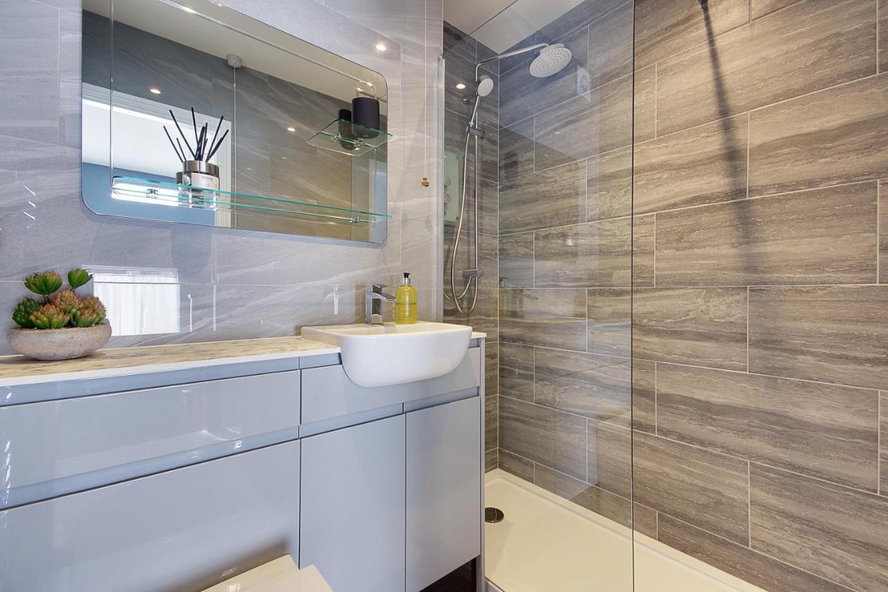 Вилла 14 Oxford Mews - 5 Star Living For Up To 10 People Саутгемптон Экстерьер фото